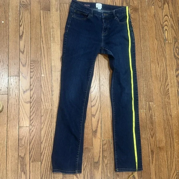 St. John's Bay Blue Straight Leg Jeans Classic Style - Picture 9 of 9